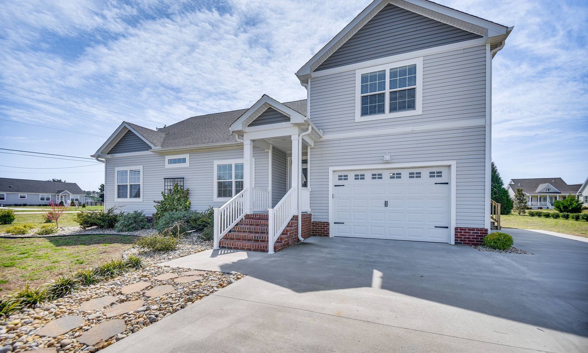 Cape Charles House | Stunning Cape Charles Retreat ~ 1 Mi to Beach