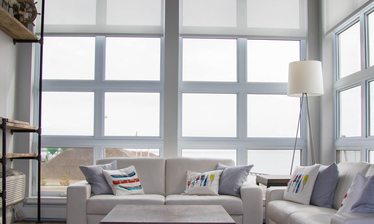 Queens Square Condo | Stunning Condo located at Seaport Marina