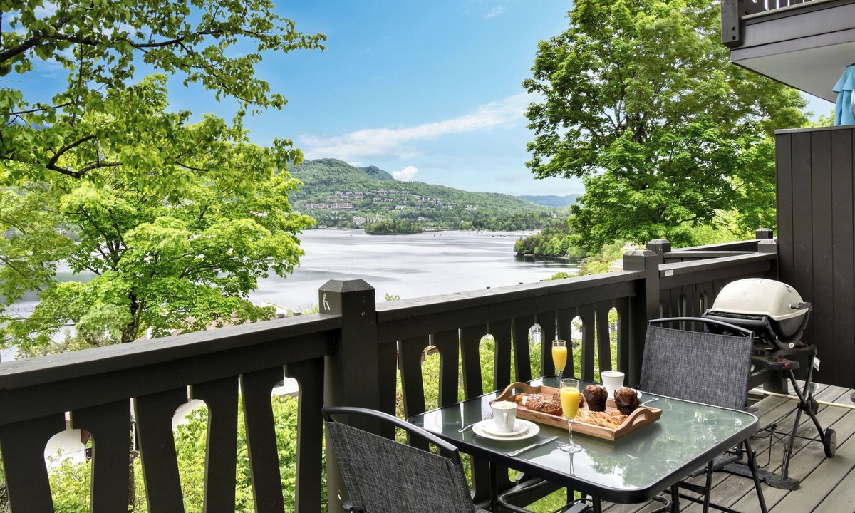 Mont-Tremblant Condo | Stunning Condo - View on Lake Tremblant & Mountain