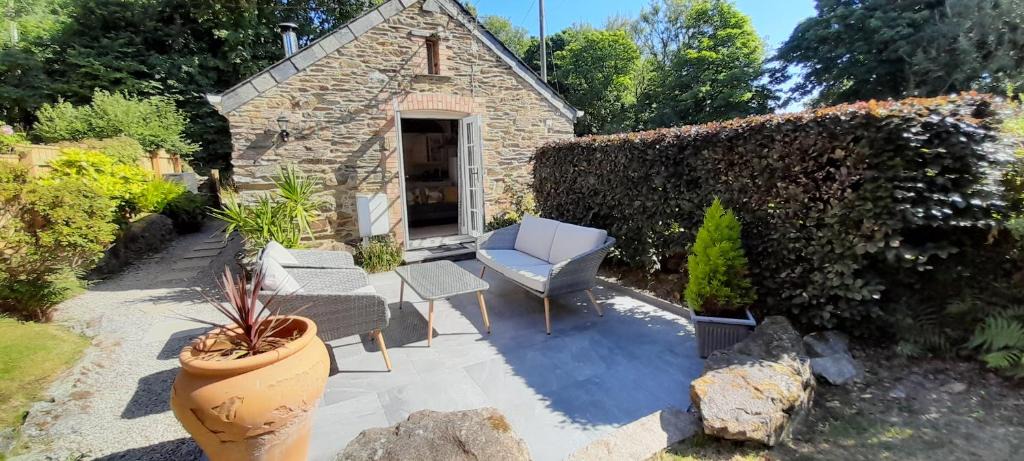 Grampound House | Stunning cosy barn in peaceful rural Cornwall