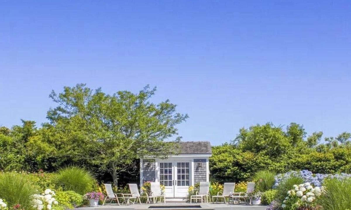 Dionis House | Stunning custom built Nantucket home