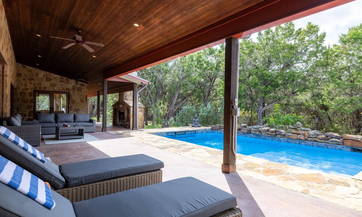 Driftwood House | Stunning Dripping Springs Escape | Private Pool & Dogs Welcome!
