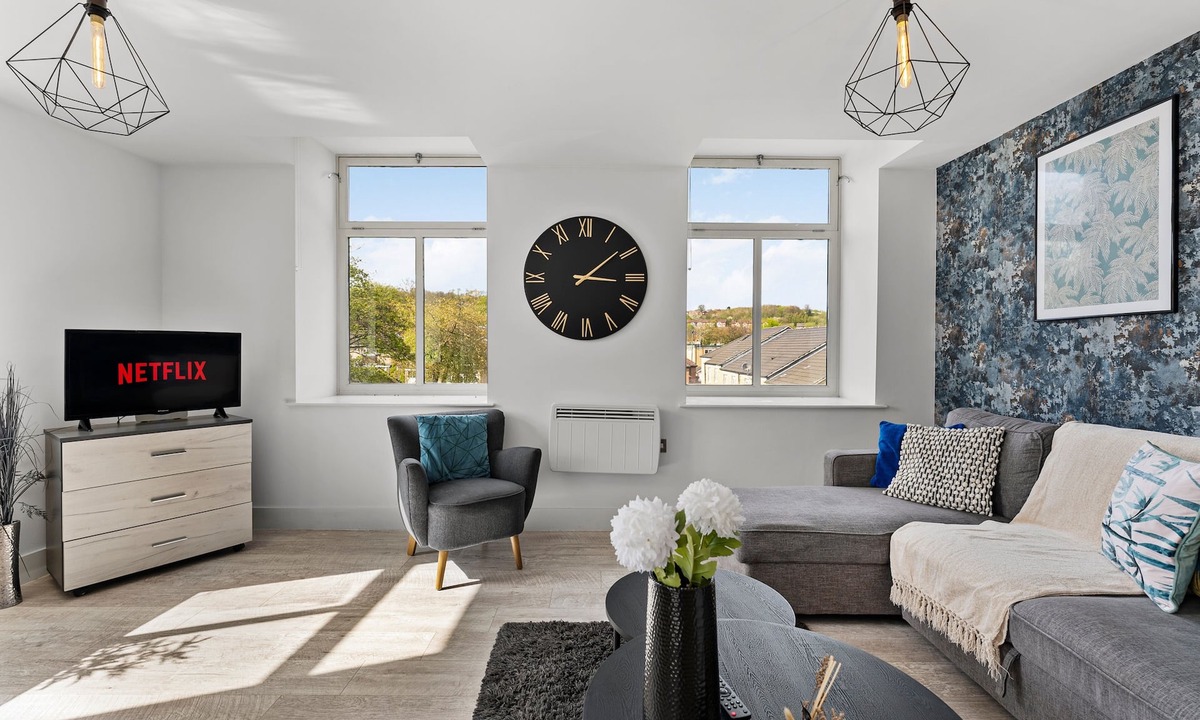 Healey Lane Apartment | Stunning Executive Apartment - Free Secure Parking