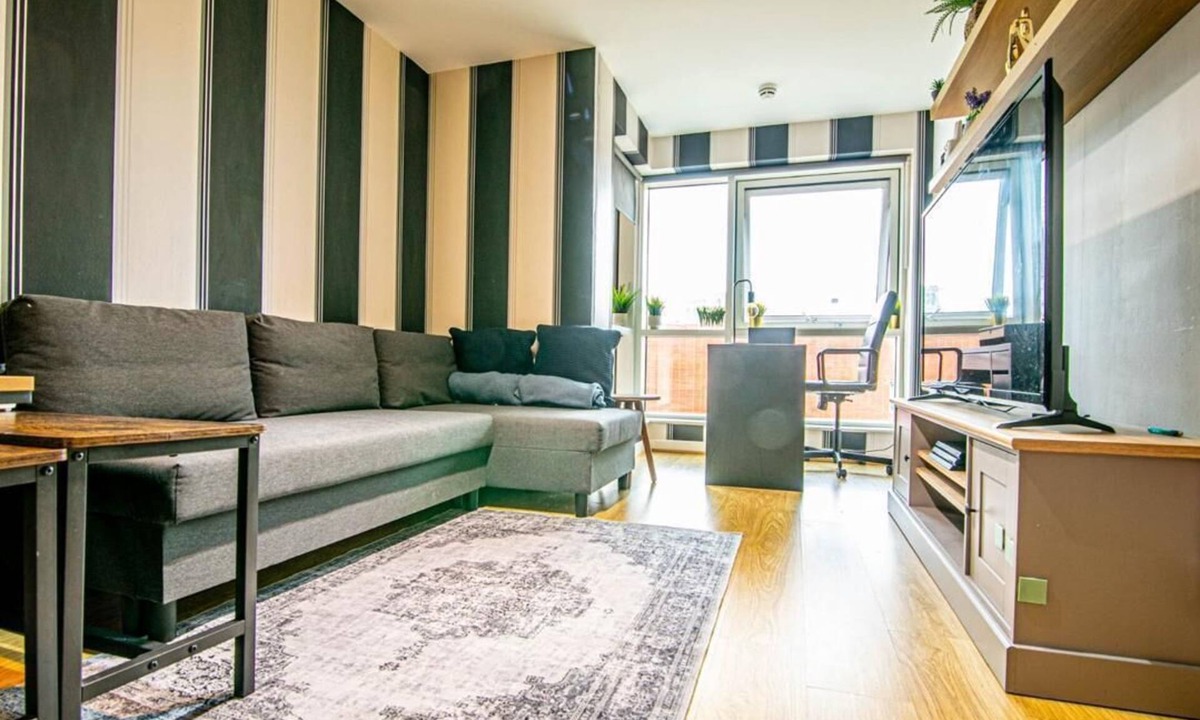 Portsmouth Apartment | Stunning Flat at Gunwarf Quays