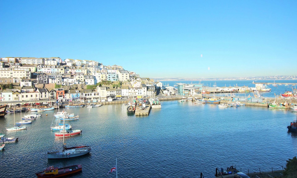 Brixham House | Stunning Harbour and Mooring views