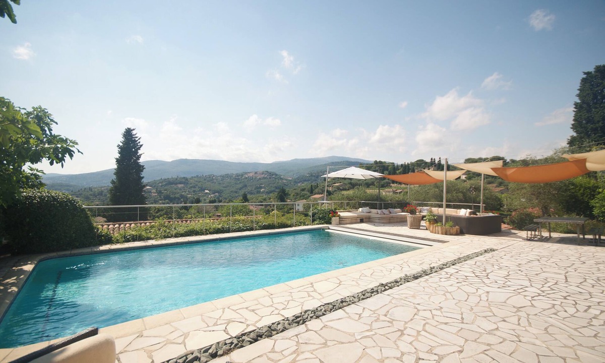 Opio Villa | Stunning hilltop Opio villa exceptional views EV charging walk to Valbonne