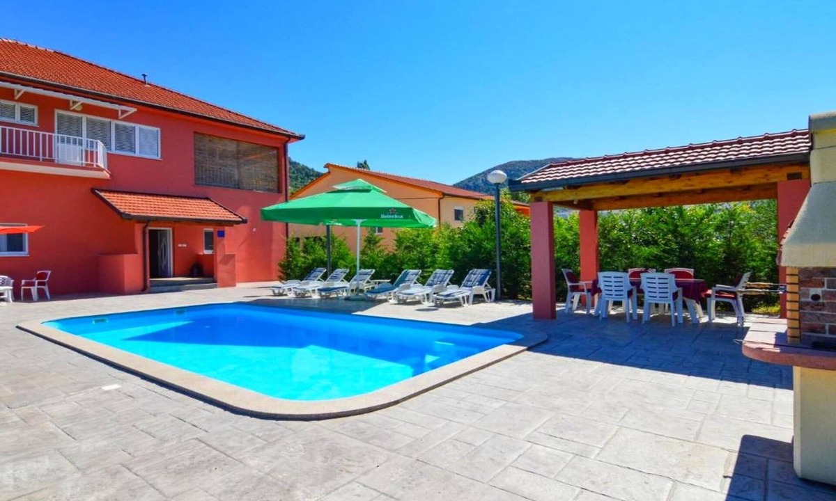 Dusina House | Stunning Holiday Home Near Adriatic Sea