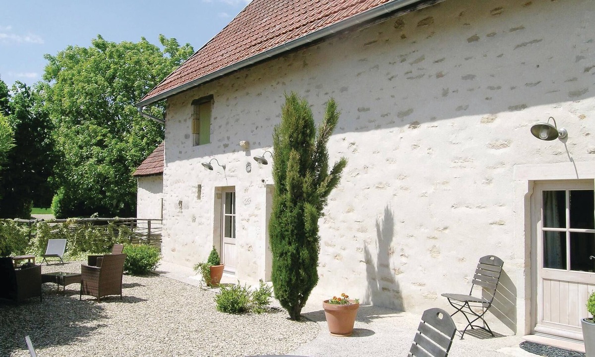 Ruffey-les-Beaune House | Stunning home in RUFFEY LES BEAUNE