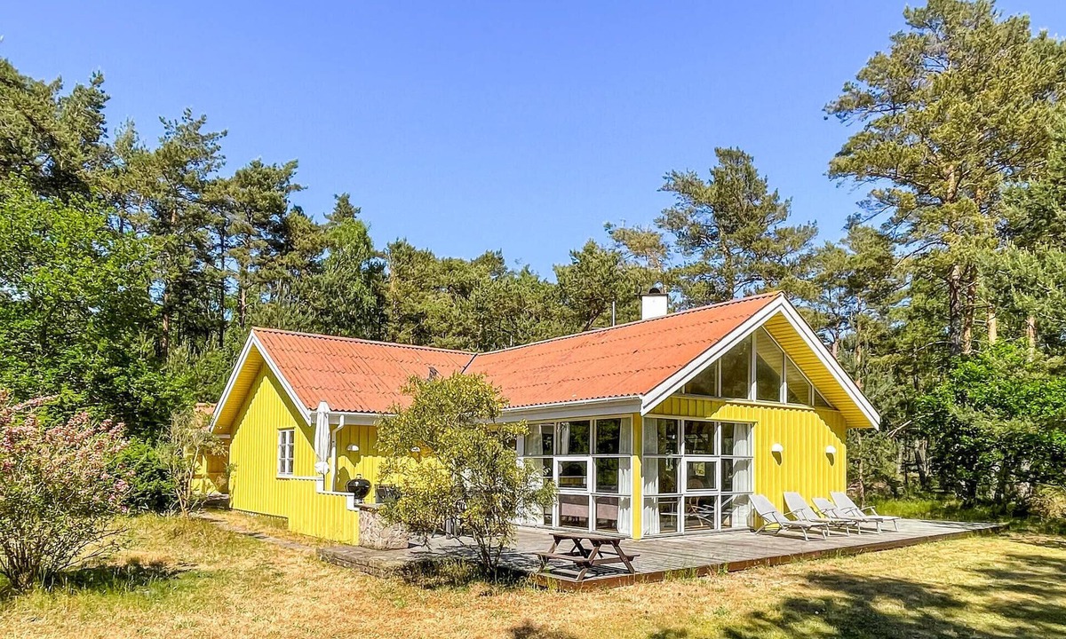 Pedersker House | Stunning home in Aakirkeby with WiFi