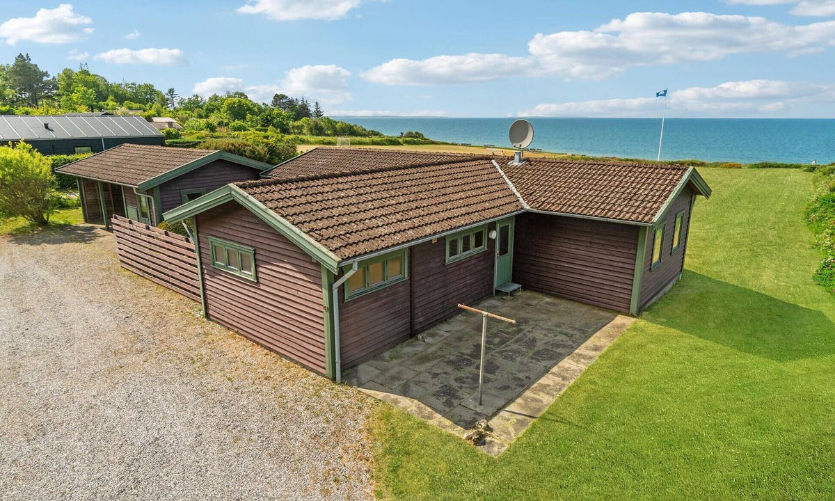 Allingabro House | Stunning home in Allingåbro with WiFi