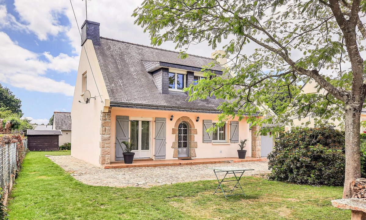 Allaire House | Stunning home in Allaire with WiFi