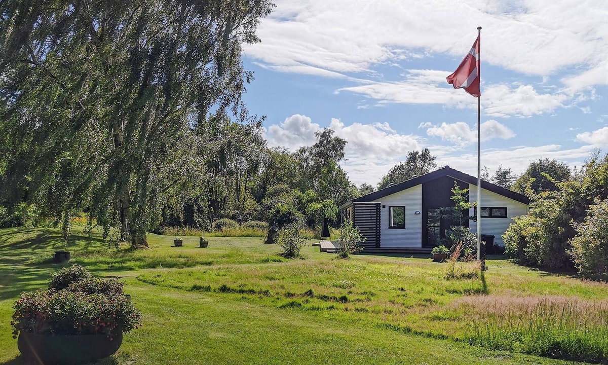 Hoeve Strand House | Stunning home in Asnæs with WiFi