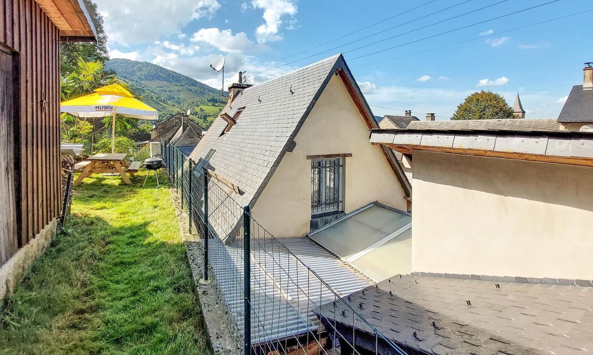 Aste House | Stunning home in Asté with WiFi