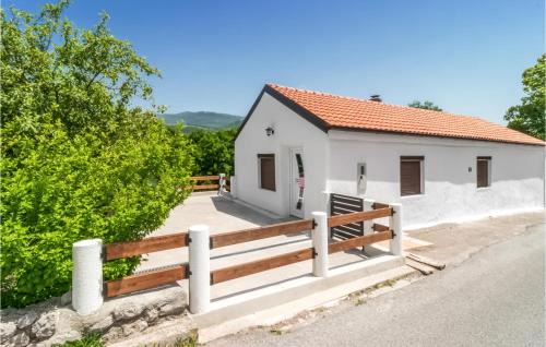 Ledenice House | Stunning Home In Bater With Wifi