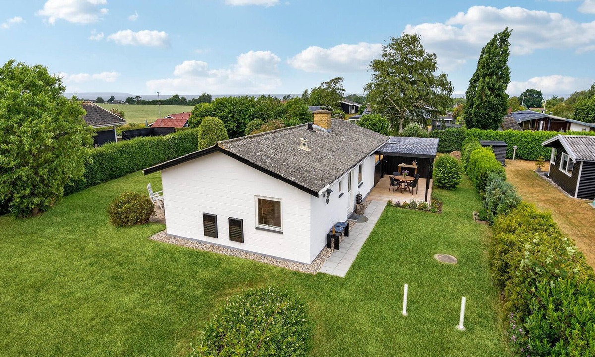 Skastrup Strand House | Stunning home in Bogense with WiFi