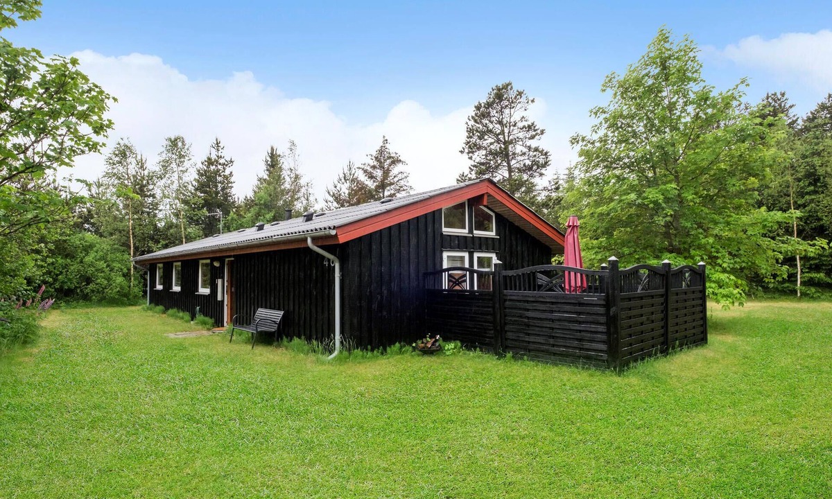 Brovst House | Stunning home in Brovst with sauna