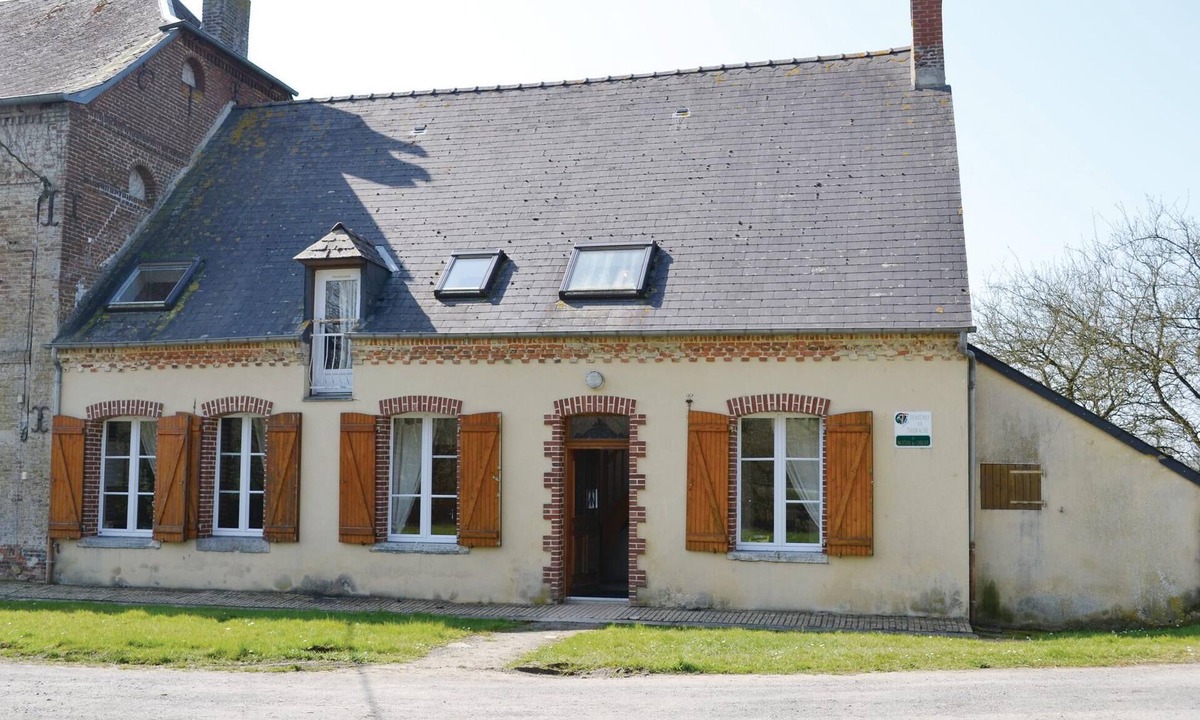 Chigny House | Stunning home in Chigny with kitchen