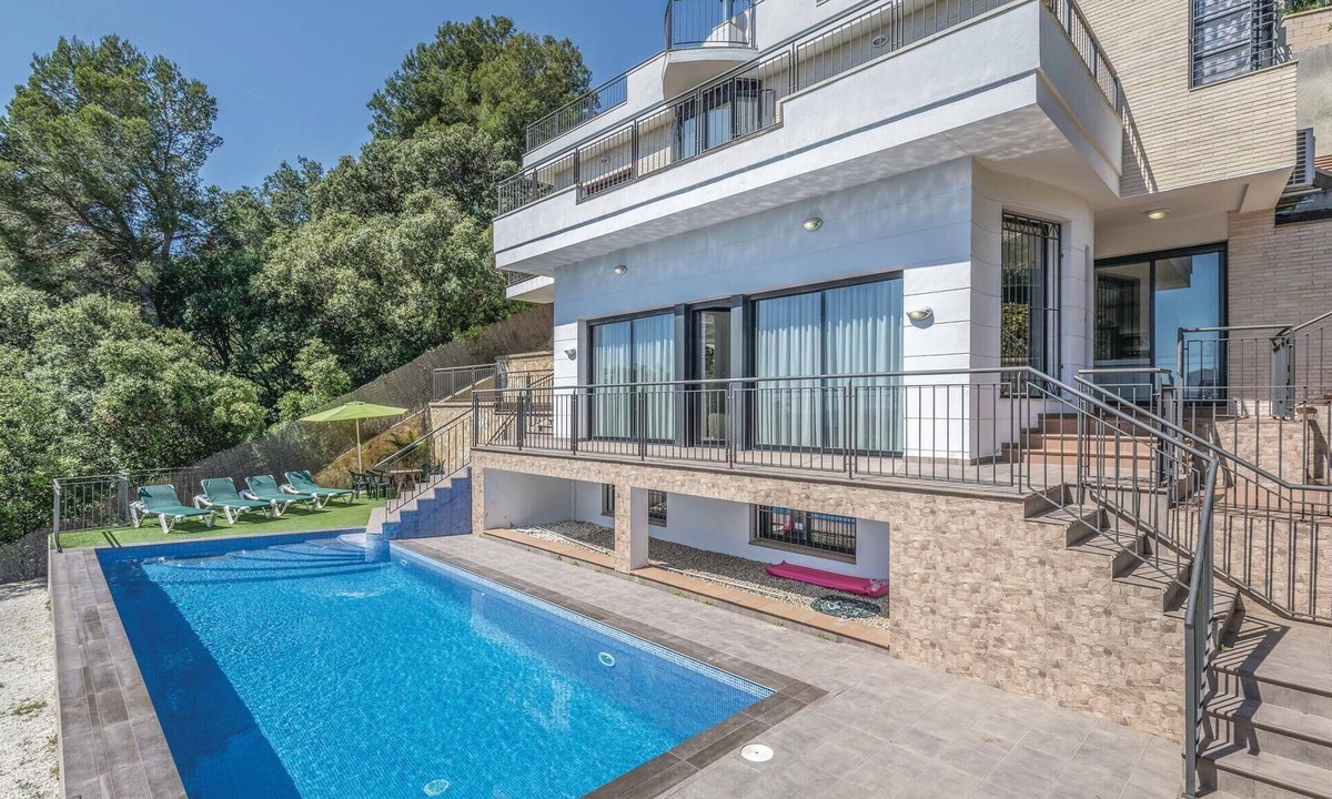 Santa Susanna House | Stunning home in Santa Susanna