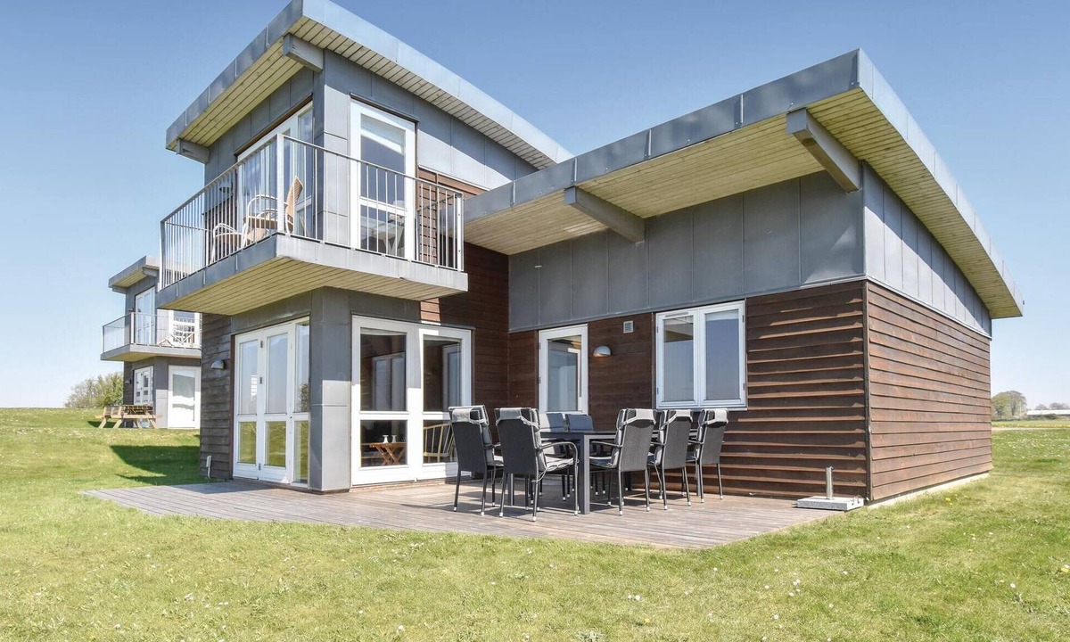 Faaborg House | Stunning home in Faaborg with kitchen