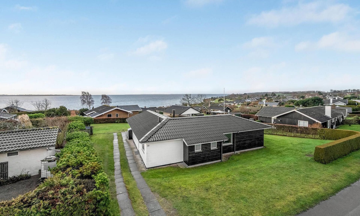 Bøjden House | Stunning home in Faaborg with kitchen