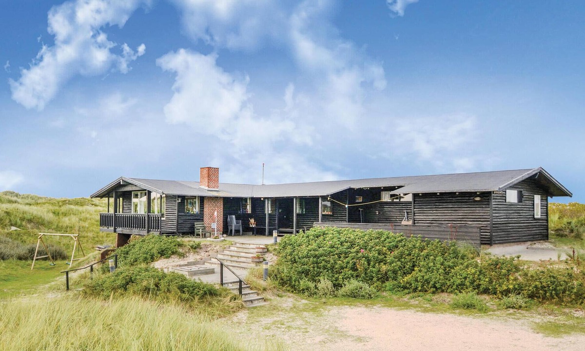 Rindby Strand House | Stunning home in Fanø with WiFi