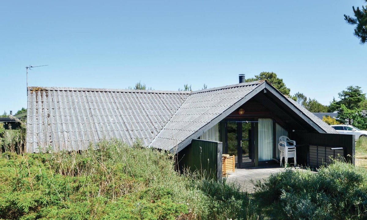 Slette Strand House | Stunning home in Fjerritslev with WiFi