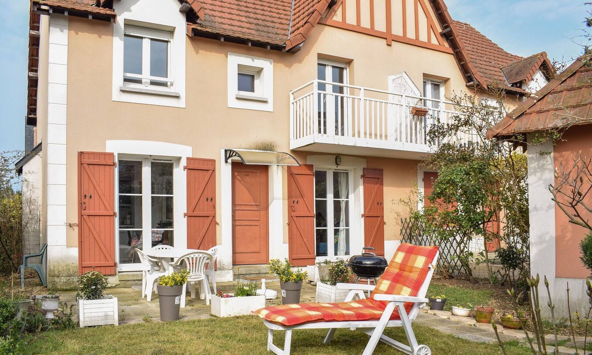 Port Guillaume House | Stunning home in Dives-sur-Mer