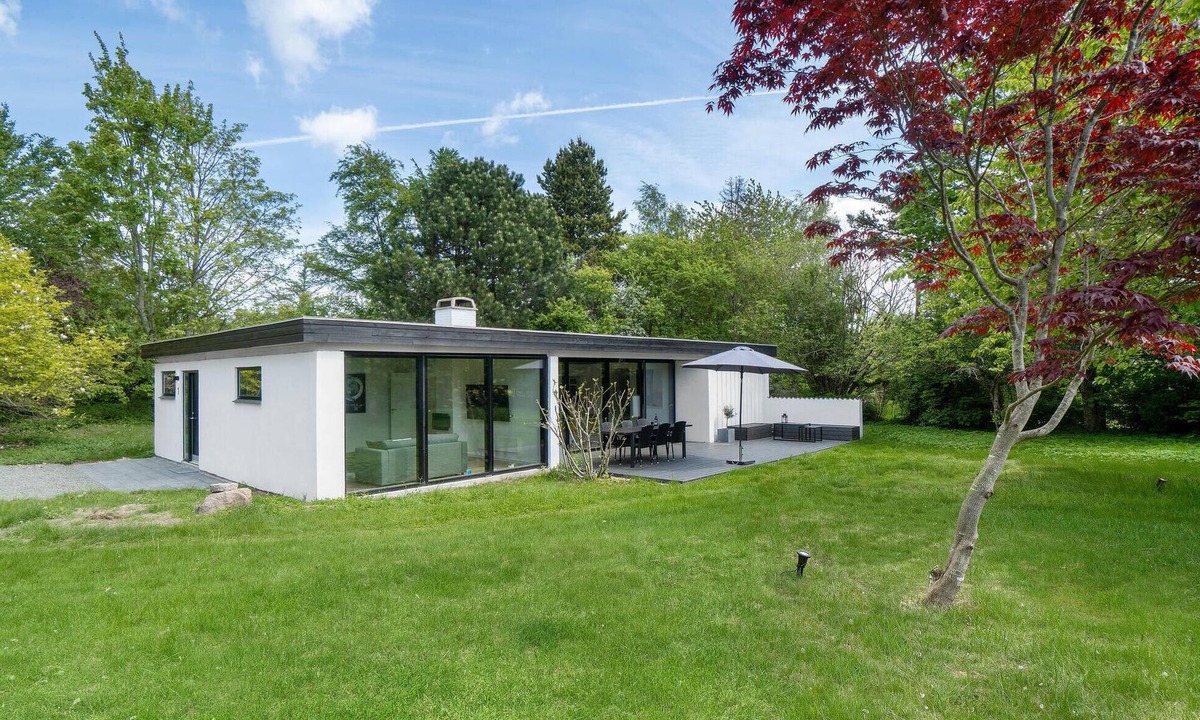 Smidstrup Strand House | Stunning home in Gilleleje with WiFi
