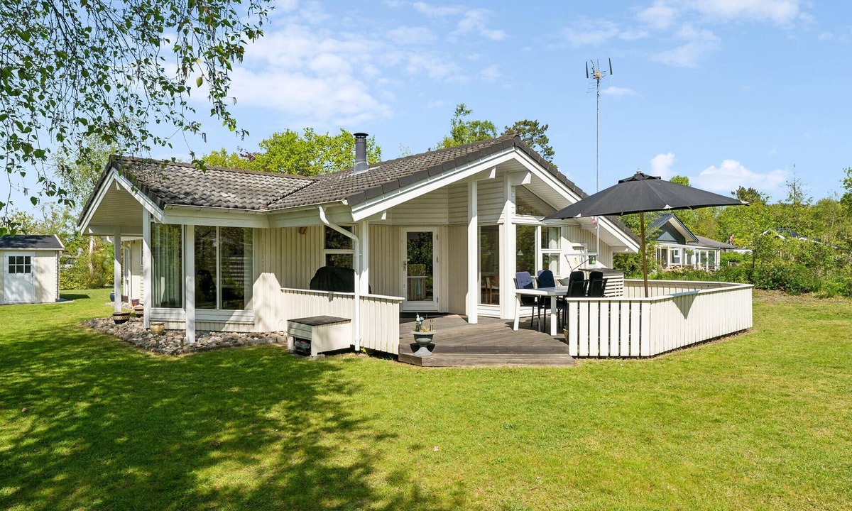 Fjellerup House | Stunning home in Glesborg with sauna