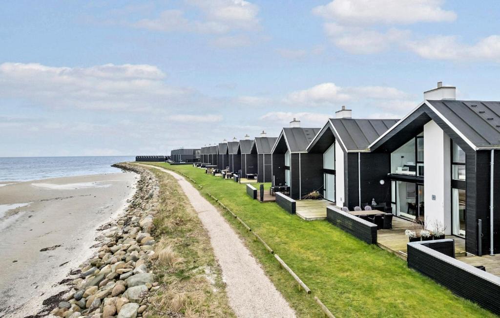 Oster Hurup House | Stunning Home In Hadsund With Wifi