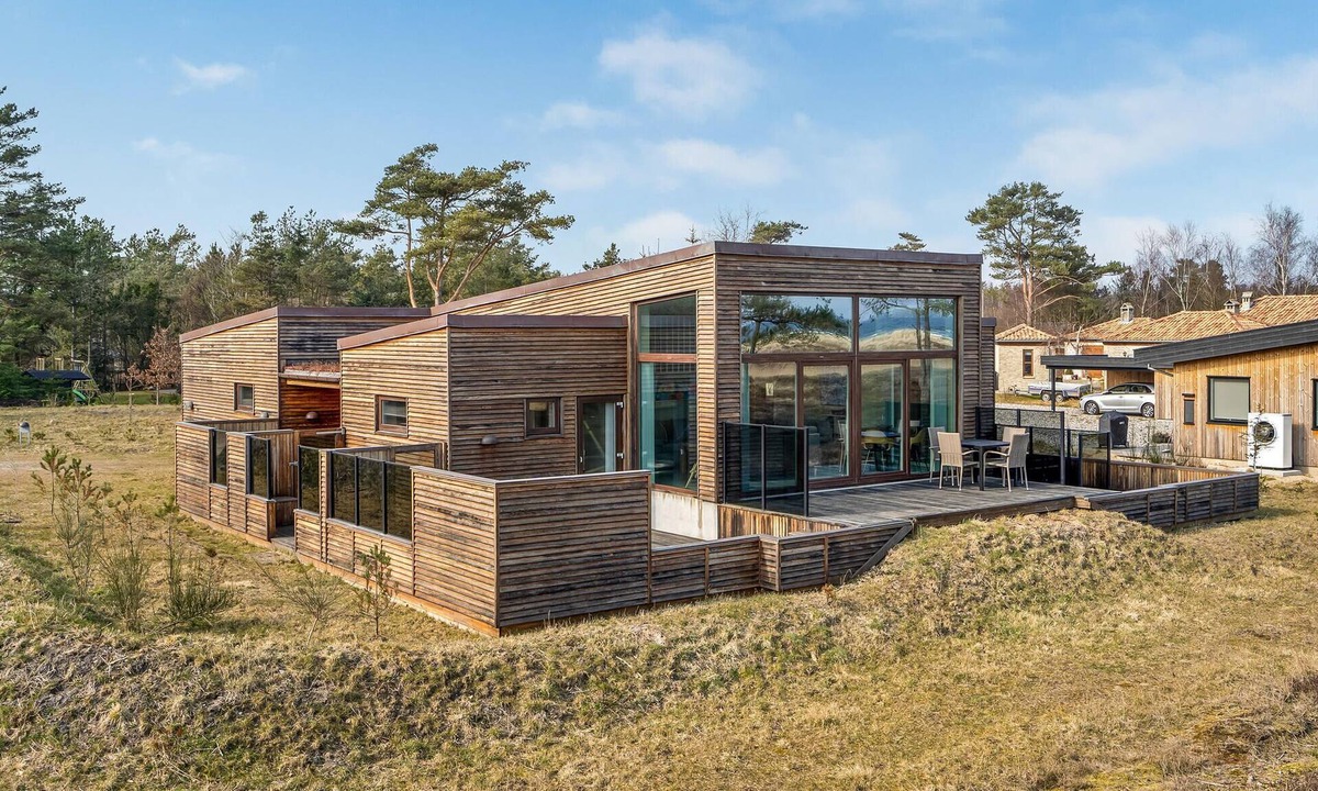Hou House | Stunning home in Hals with sauna