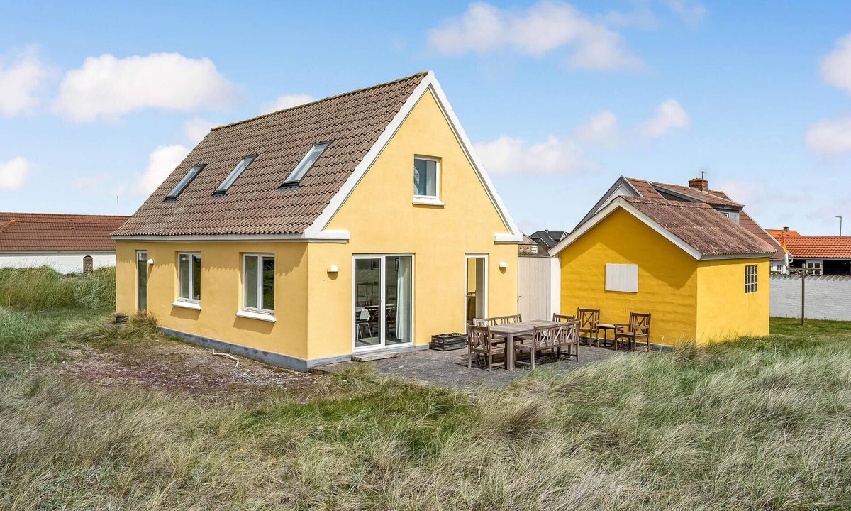 Harboore House | Stunning home in Harboøre with WiFi