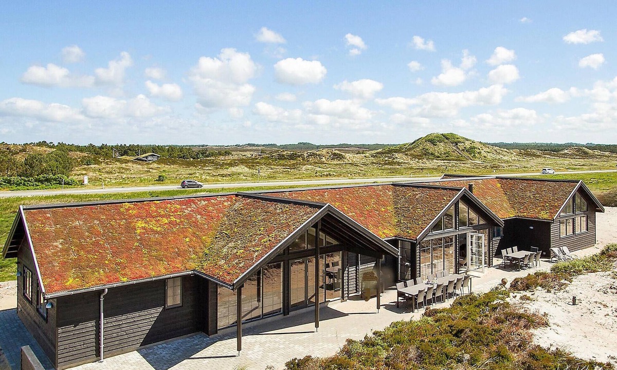 Henne Strand House | Stunning home in Henne with sauna