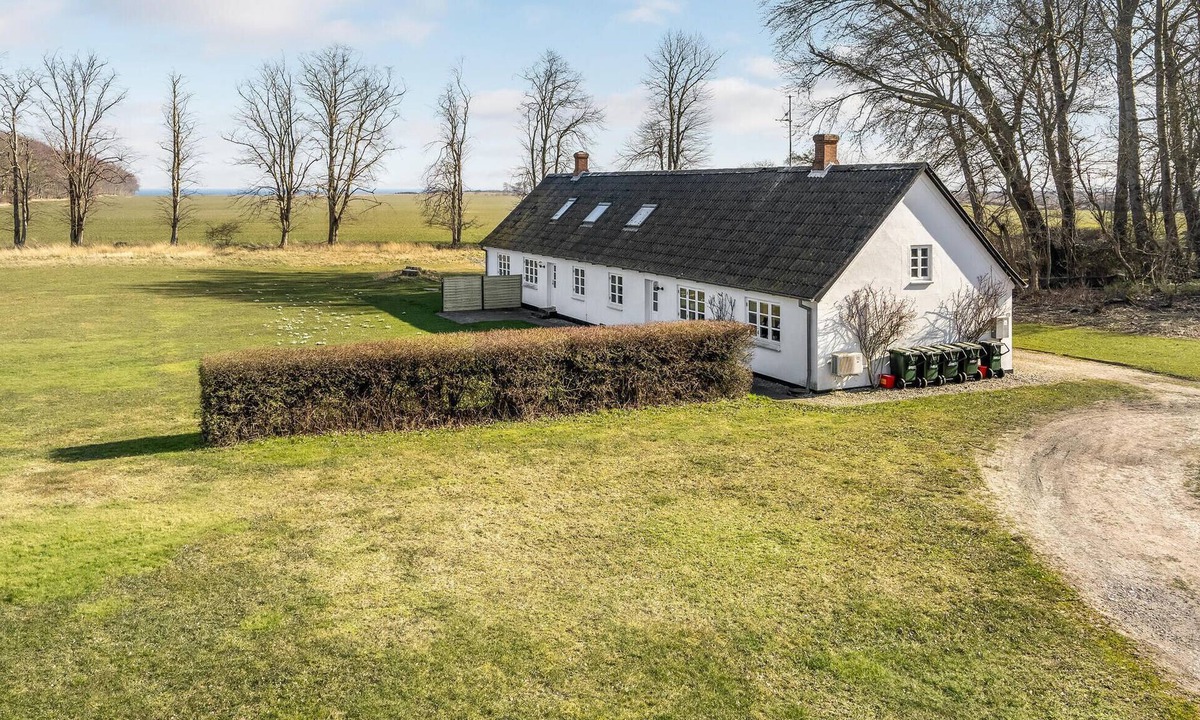 Sydlangeland House | Stunning home in Humble with WiFi