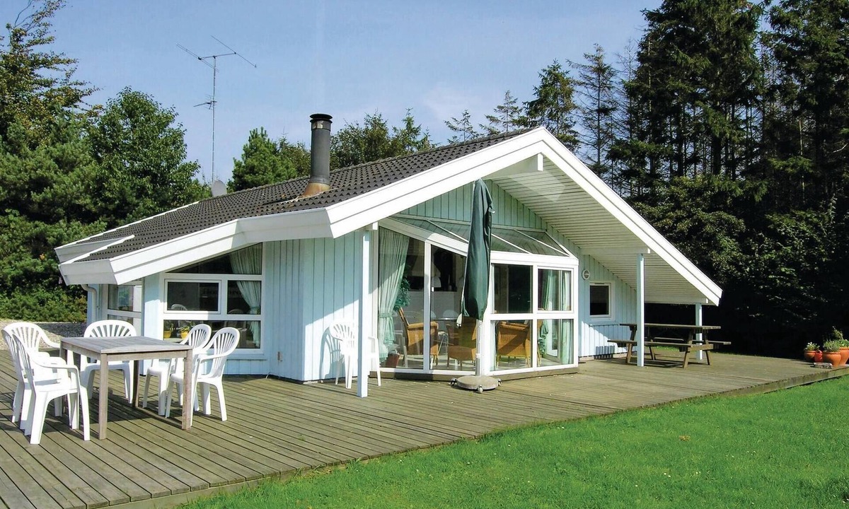 Ristinge House | Stunning home in Humble with kitchen