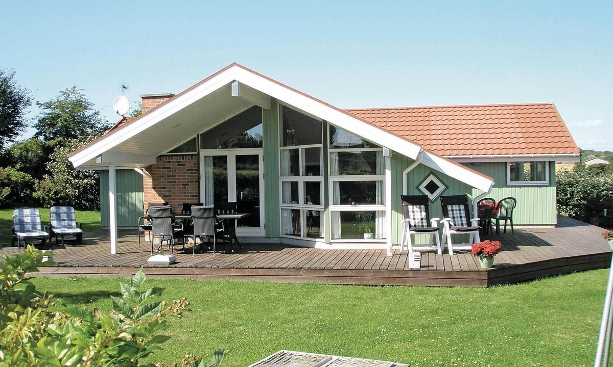 Østerskov House | Stunning home in Humble with sauna