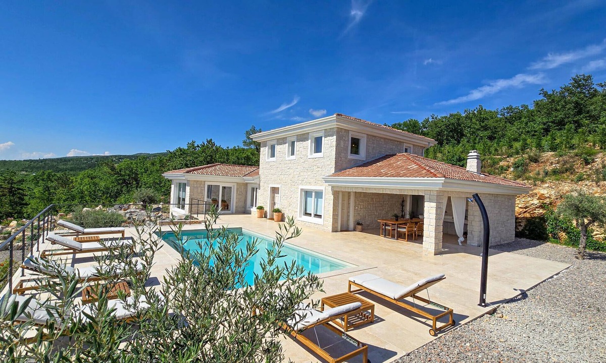 Jadranovo House | Stunning home in Jadranovo