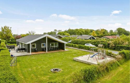 Pøt Strandby House | Stunning Home In Juelsminde With Wifi