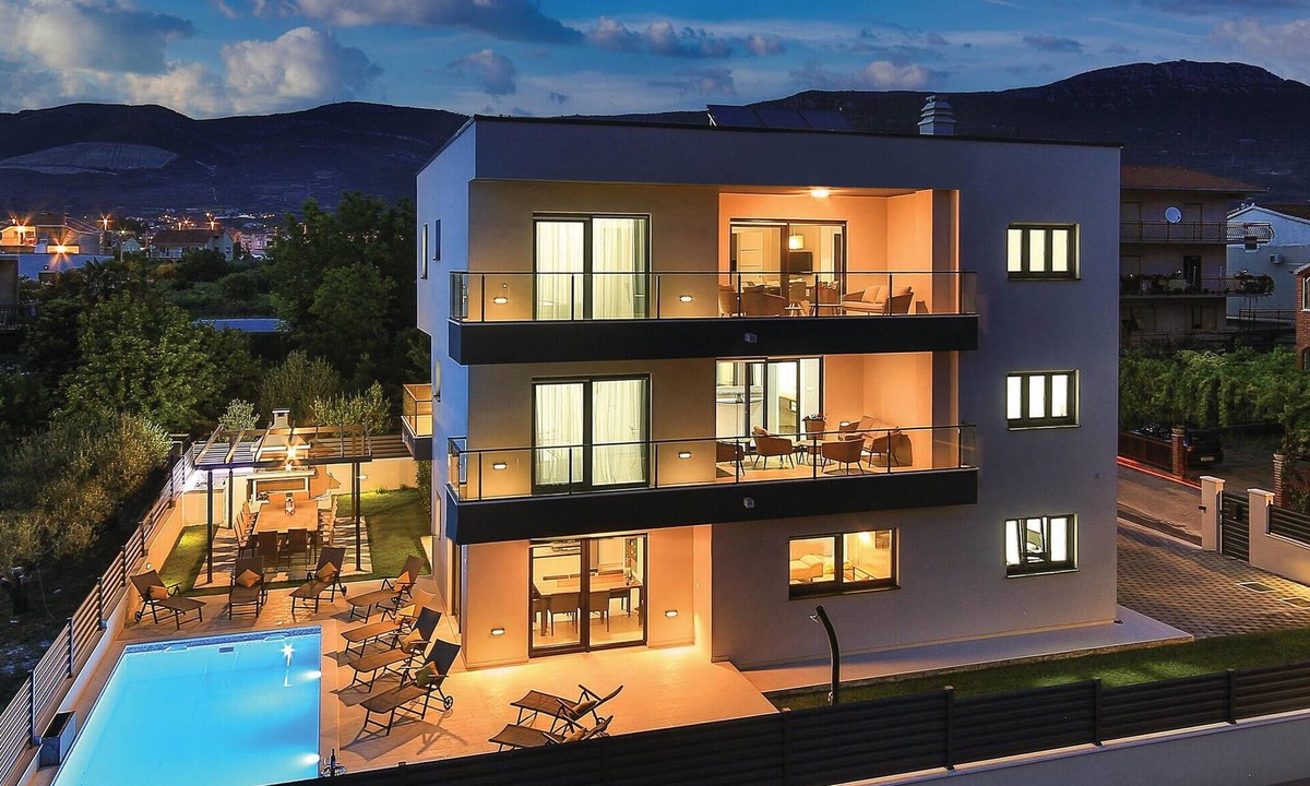 Kastel Novi House | Stunning home in Kastel Novi