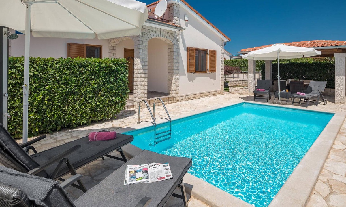 Kastelir House | Stunning home in Kastelir