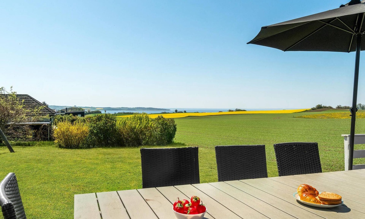 Knebel House | Stunning home in Knebel with sauna