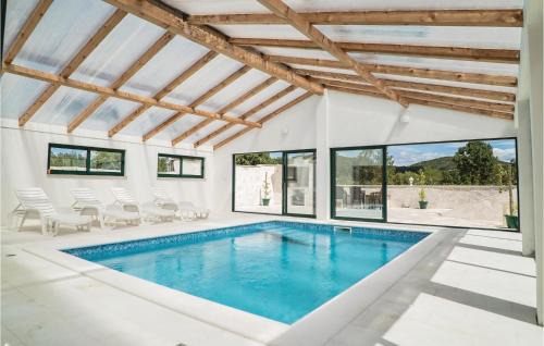 Central Dalmatia House | Stunning Home In Kresevo Brdo With Sauna