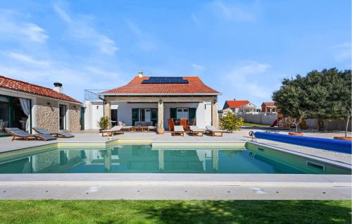 Velim House | Stunning Home In Krkovic