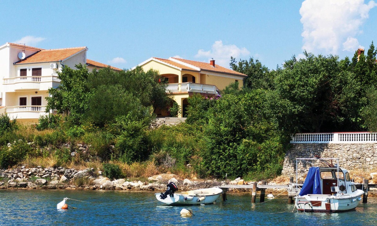 Krusevo House | Stunning home in Krusevo with house sea view