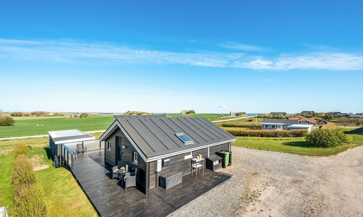 Lemvig House | Stunning home in Lemvig with WiFi