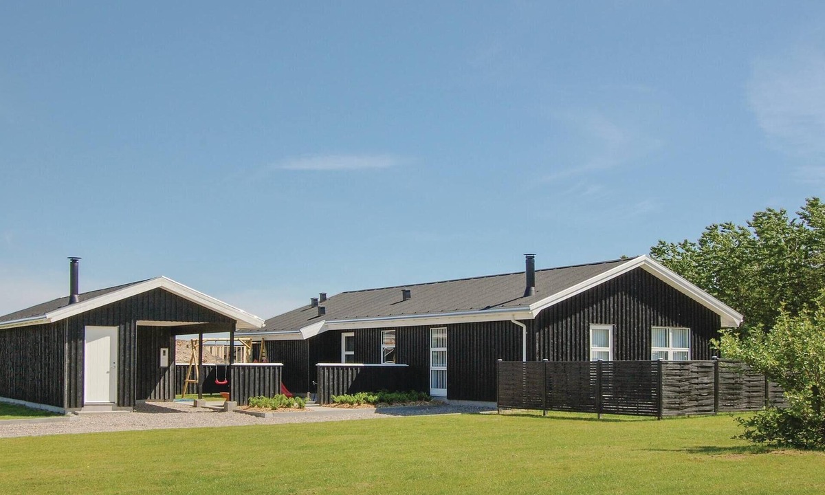 Grønhøj House | Stunning home in Løkken with sauna