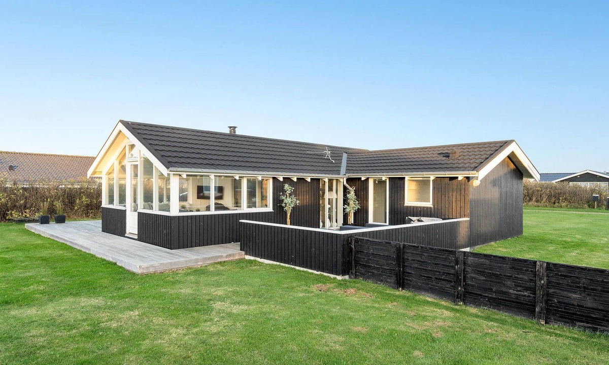 Lokken House | Stunning home in Løkken with WiFi