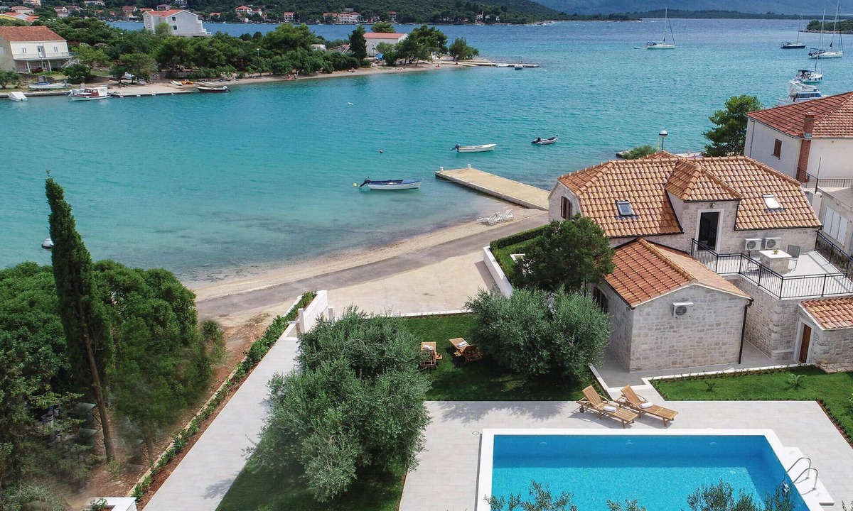Loviste House | Stunning home in Loviste