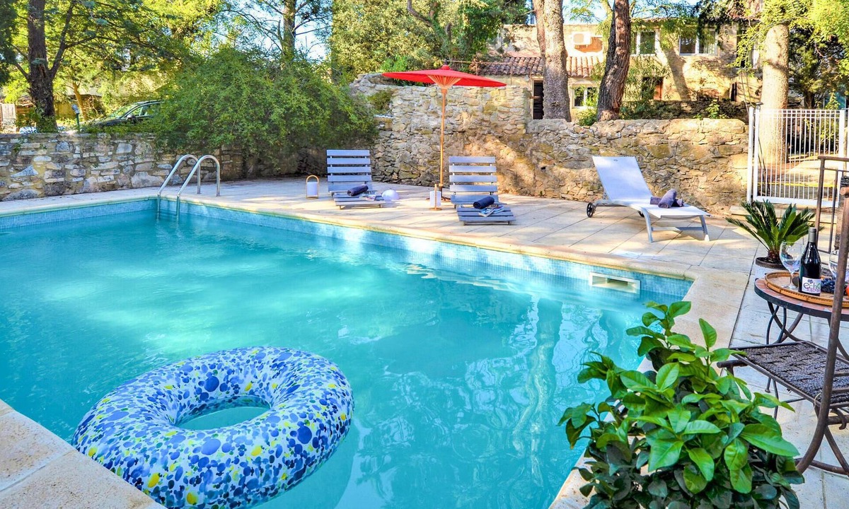 Mornas House | Stunning home in Mornas