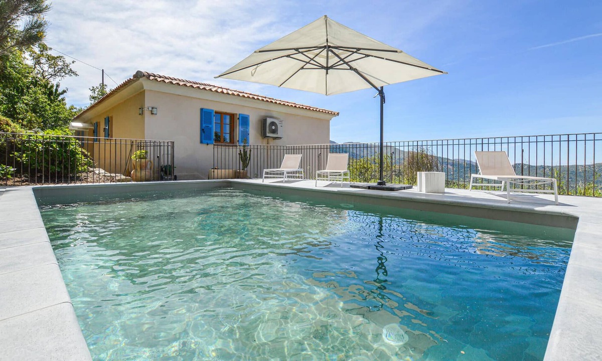 Nessa House | Stunning home in Nessa